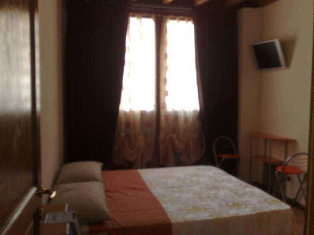 Via Toscana House Parma Kamer foto